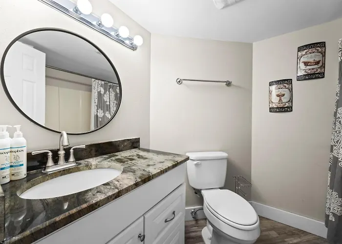Apartment Regatta 204 C 2bd, 2ba *