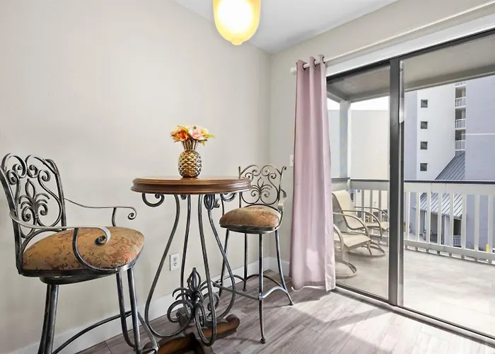 Apartment Regatta 204 C 2bd, 2ba *